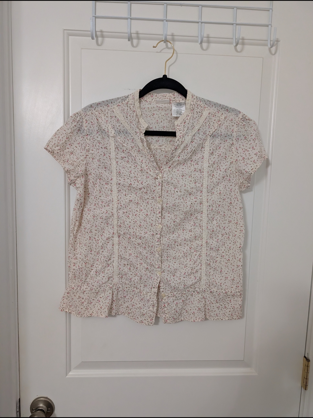 Y2K No Boundaries Cream Floral Blouse Dainty Boho Fairy Cottage Core
